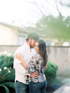 Sweet Urban Florida Engagement: Kaitlyn & Jake – The White Wren