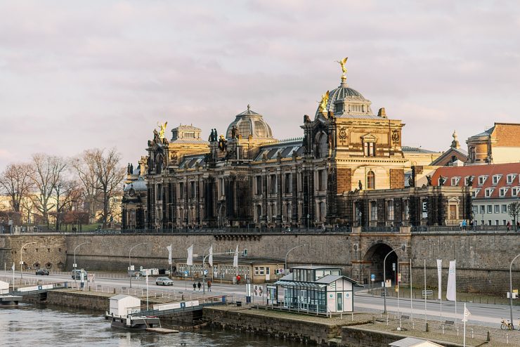 Carol & Andreas Engagement in Dresden – The White Wren