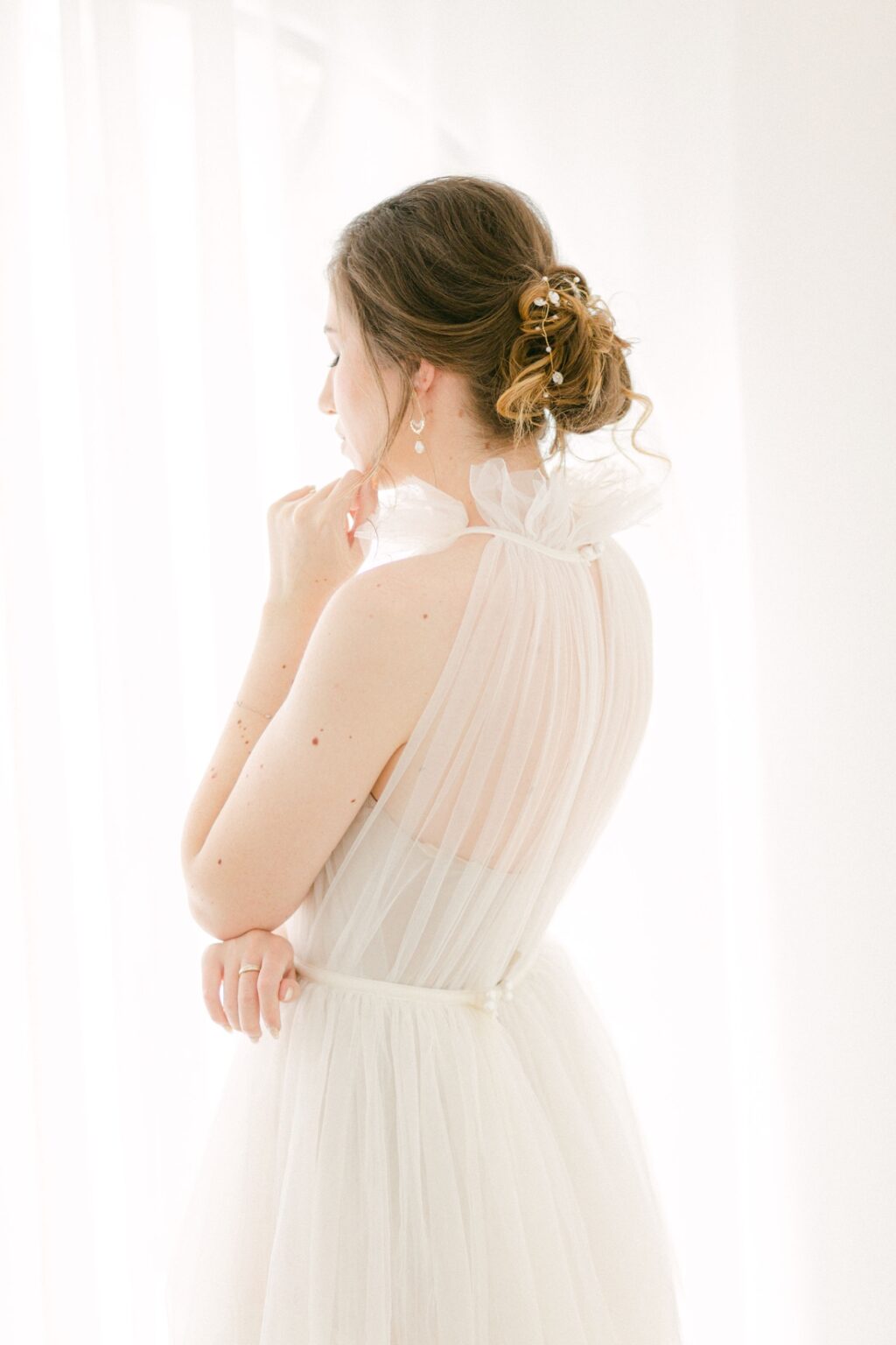 Light and Dreamy Wedding Inspiration with White and Green Details – The White Wren